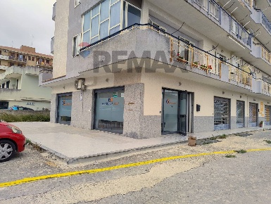 Foto Locale commerciale in via risorgimento 122, Modica Modica Sorda