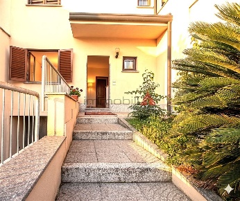 Foto Villa a schiera a Carugate di 120 m² con 3 locali in vendita