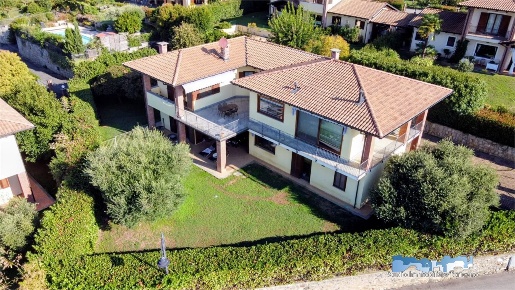 Foto Villa unifamiliare in Via Bicocca, Piverone Centro di 225 m²