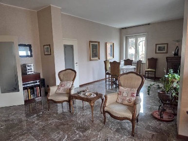 Foto Appartamento in Piazza Davide Sesia 2, Milano Cimiano di 150 m²
