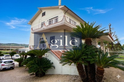 Foto Appartamento in CONTRADA SANT'ANNA, Monteprandone Sant'Anna di 155 m²