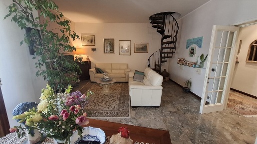 Foto Appartamento a Piacenza di 265 m² in vendita