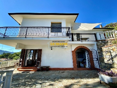 Foto Appartamento in Viale Olanda 12, Andora Marina Di Andora di 95 m²