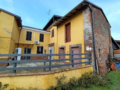 Foto Appartamento in Via della Costa Rosa, Castel San Giovanni di 150 m²