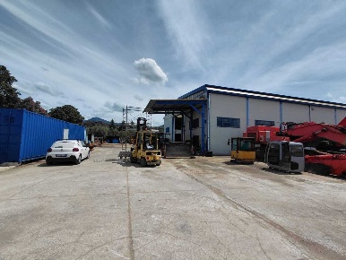 Foto Capannone industriale in Vicolo Collenocello, Tivoli di 650 m²