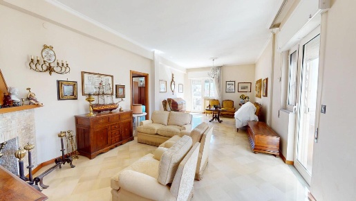 Foto Appartamento in Via de Rossi 74, Bari Murat di 135 m² con 4 locali