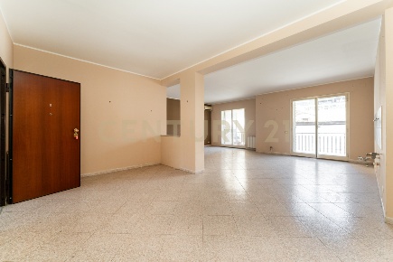 Foto Appartamento in Viale delle Olimpiadi 12, Catania Cannizzaro di 165 m²
