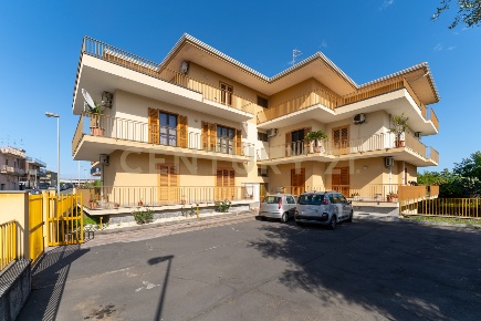 Foto Appartamento in Via Antonino Bonaccorsi 12, Acireale di 116 m²