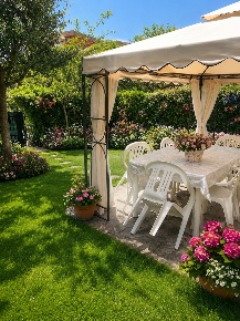 Foto Appartamento in Via Macerata, Numana Marcelli di 70 m² con 4 locali