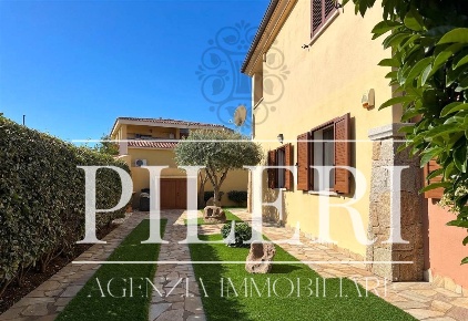 Foto Appartamento a Olbia San Nicola di 91 m² con 5 locali in vendita
