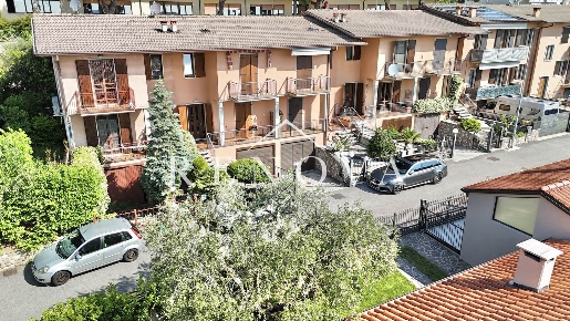 Foto Villa a schiera in via Giare, Cavaion Veronese Cavajon Veronese