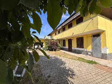 Foto Appartamento a Cilavegna Centro di 94 m² con 2 locali in vendita