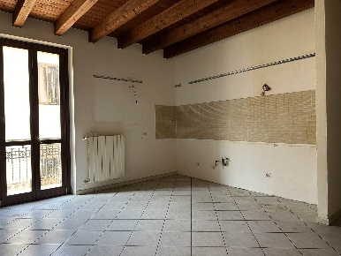 Foto Appartamento in via mazoni  30, Tradate Centro di 70 m² con 1 locali