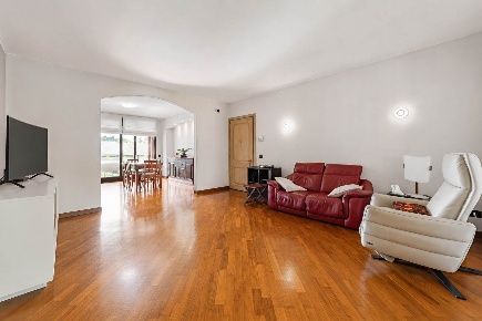 Foto Appartamento in Via Bergamo 1, Cusago Centro di 210 m² con 6 locali