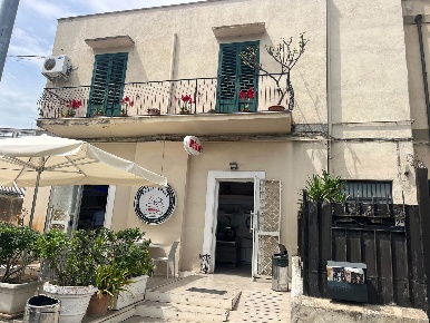 Foto Attività commerciale in Via Duca degli abruzzi 2/c, Palermo di 170 m²