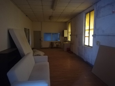Foto Magazzino a Campi Bisenzio San Donnino di 130 m² con 1 locali