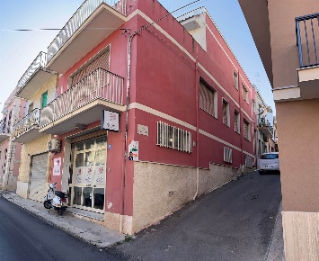 Foto Casa indipendente in Via Lincoln angolo via Cesare Battisti, Pachino