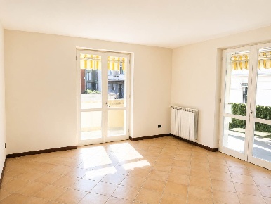 Foto Appartamento in via Aosta 16, Vercelli Semicentro di 140 m² in vendita