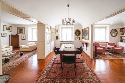 Foto Appartamento in Via Scalabrini 47, Piacenza Centro Storico di 252 m²