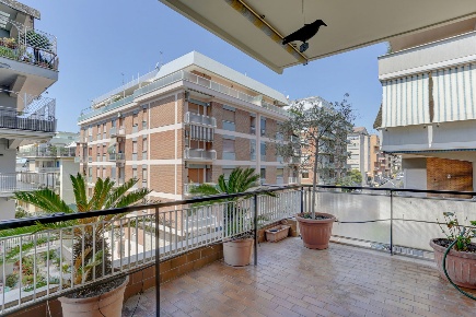 Foto Appartamento in Ugo De Carolis, Roma Balduina di 180 m² con 5 locali