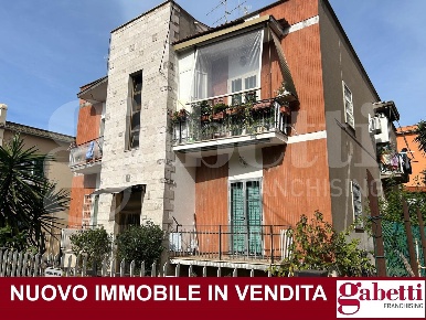 Foto Appartamento in Via Ugo Foscolo 68, Aprilia Semicentro di 92 m²