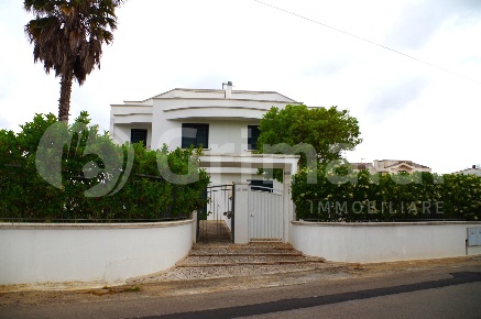 Foto Villa unifamiliare in Corso Cesare Vergine 24/g, Tuglie di 150 m²