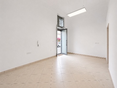 Foto Ufficio in Via Leonardo Da Vinci 39, Acerra Centro di 45 m² in affitto