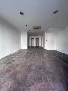 Foto Negozio in Via Sidney Sonnino 123, Cagliari Sonnino di 68 m²