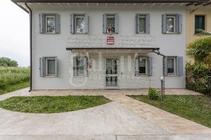 Foto Villa bifamiliare in Via Gandhi 3, Fossalta di Portogruaro Centro
