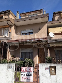 Foto Villa a schiera in Via Cavarzere Via Carlo Alberto Dalla Chiesa 9,