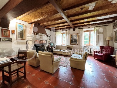 Foto Appartamento in Via Kennedy 61, Concesio Centro di 334 m² con 5 locali