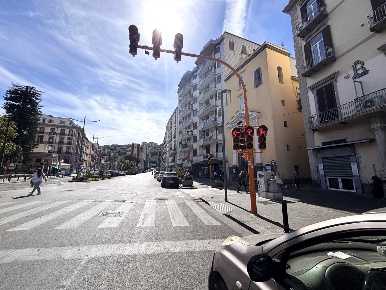 Foto Appartamento in Via Santa Maria Della Neve 18, Napoli Chiaia di 90 m²