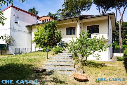 Foto Villa unifamiliare in Via Forlani, Morciano di Romagna Centro