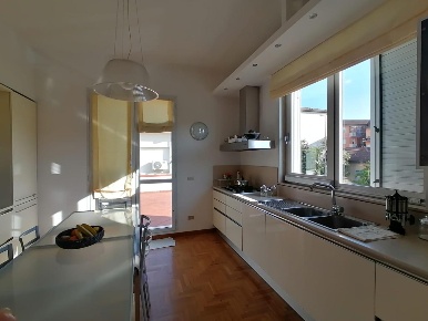 Foto Casa indipendente a Castelfranco di Sotto Centro di 180 m² in vendita