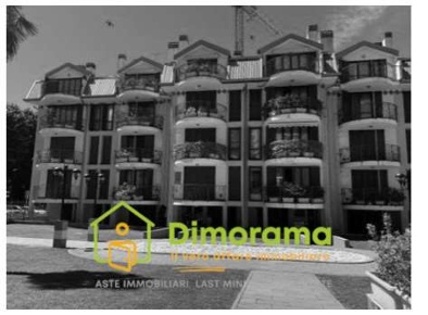 Foto Appartamento a Gallarate di 121 m² con 1 locali in vendita