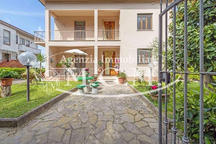 Foto Casa indipendente a Pontedera La Rotta, Pietroconti di 220 m²