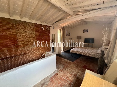 Foto Appartamento a Pietrasanta di 90 m² con 4 locali in vendita