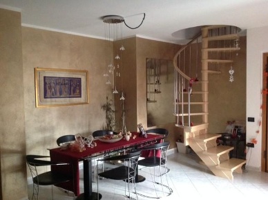 Foto Appartamento a Cascina Centro di 150 m² con 5 locali in vendita