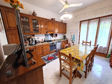 Foto Appartamento a Poggibonsi Centro di 103 m² con 4 locali in vendita