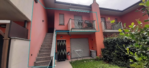 Foto Appartamento a Fara Olivana con Sola di 94 m² con 4 locali in vendita