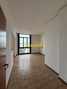 Foto Ufficio a Livorno Shangai di 170 m² con 7 locali in affitto
