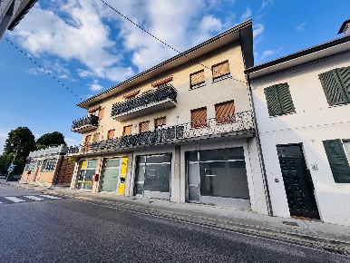 Foto Negozio in cavour 1 Rivignano, Rivignano Teor di 90 m² in vendita