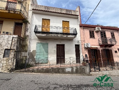Foto Case semi ndipendenti in VIA ROMA  SP52, Villafranca Tirrena Centro