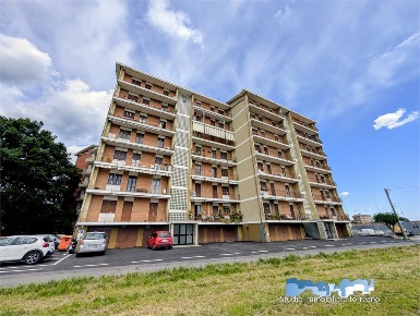 Foto Appartamento in Via Dante, Cascinette d'Ivrea di 115 m² con 4 locali