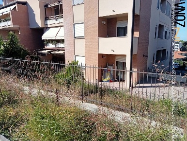 Foto Appartamento in Via Notturno, Pescara di 121 m² con 4 locali