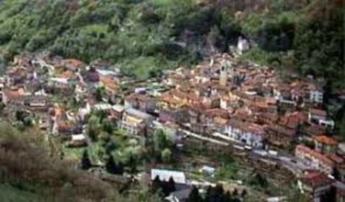 Foto Terreno edificabile in Via Gramsci, Ballabio Centro di 3400 m²