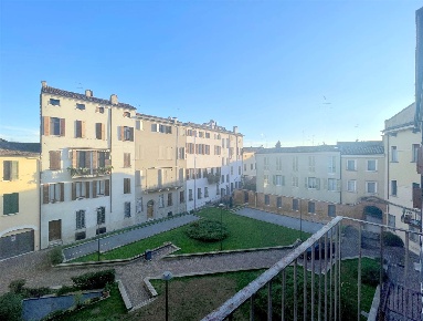 Foto Appartamento a Mantova Centro di 60 m² con 2 locali in affitto
