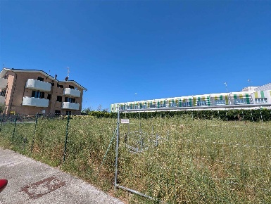 Foto Terreno edificabile in VIA FRATELLI CERVI 55, Montecosaro di 872 m²