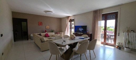 Foto Appartamento a Altamura di 90 m² con 5 locali in vendita