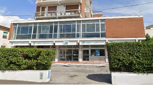 Foto Magazzino in viale petrarca 35, Livorno Coteto di 700 m² con 4 locali